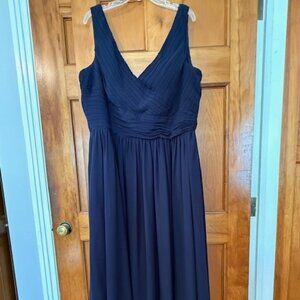 Gorgeous Ruched Bodice Wide V-neck Chiffon Formal Size 22